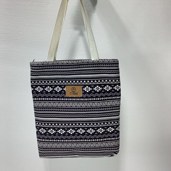 O-Kusarin Tribal Print Tote Bag - Picture 1 of 11